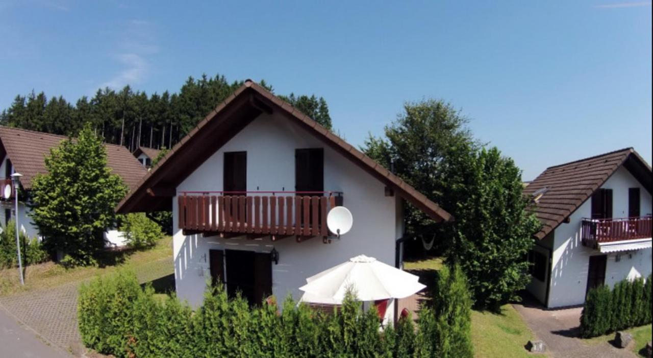 Seepark Kirchheim Ferienhaus Bei Diane Mit Sauna Bagian luar foto